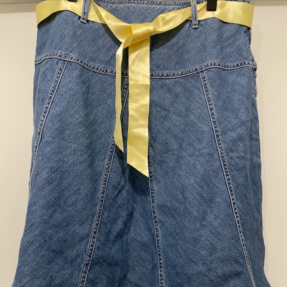 Sigrid Olsen size 2 Petite denim skirt with yellow satin sash.